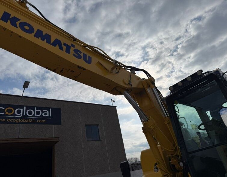 KOMATSU  PW160-11 + EPIROC HAMMER